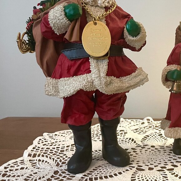Two VINTAGE "POSSIBLE DREAMS" Clothtique Santas, Collectible Santas - Picture 3 of 14